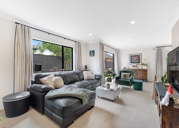  at 5 Carousel Crescent, East Tamaki Heights, Manukau City, Auckland