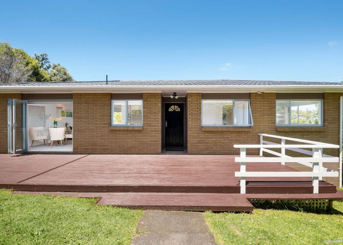  at 1/2 Eastwood Rise, Browns Bay, Auckland