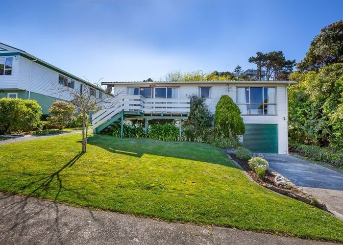  at 7 Tweed Road, Papakowhai, Porirua, Wellington