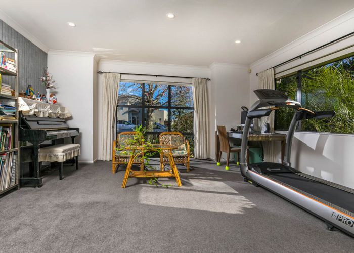  at 27 Te Wharau Drive, Greenhithe, Auckland