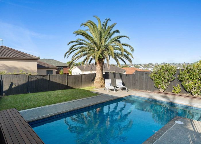  at 10 Vincent Street, Howick, Manukau City, Auckland