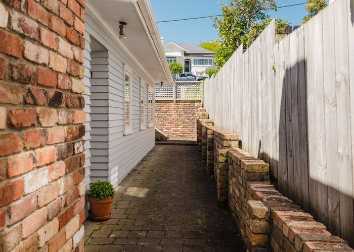 at 26 Palmerston Road, Birkenhead, North Shore City, Auckland