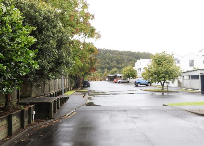  at 56/8 Carolina Place, Albany, North Shore City, Auckland