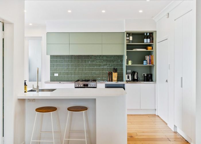  at 46 Smale Street, Point Chevalier, Auckland City, Auckland