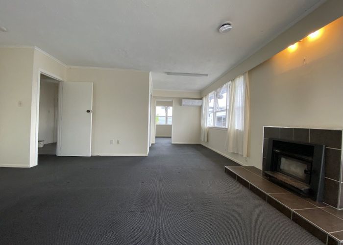  at 12 Trinidad Road, Sunnynook, North Shore City, Auckland