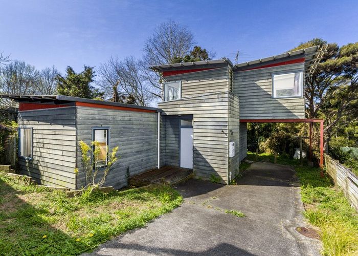  at 4A Windy Ridge Road, Glenfield, Auckland