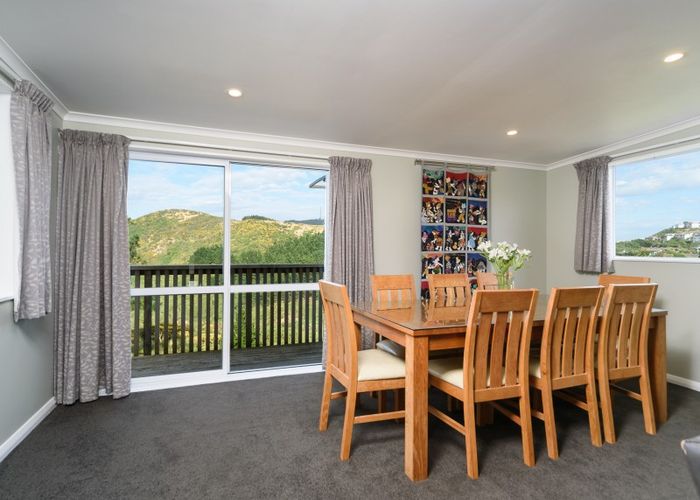  at 22 Miles Crescent, Newlands, Wellington