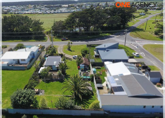  at 4 Holben Parade, Foxton Beach, Foxton