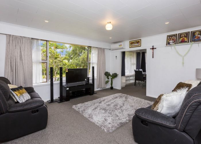  at 9 Montana Road, Totara Park, Upper Hutt