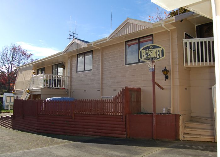  at 4 Wattle Place, Chartwell, Hamilton