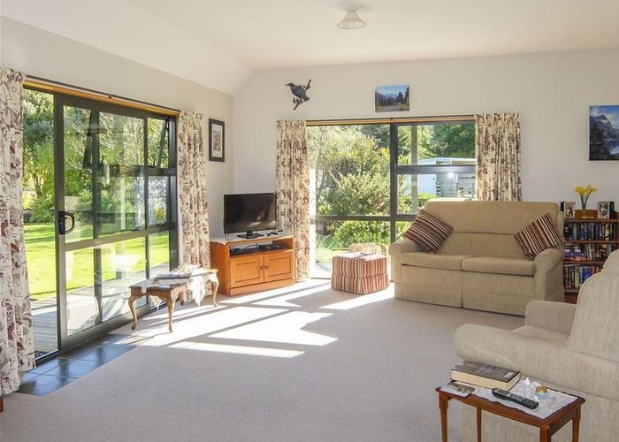  at 5 Camerons Road, Okaramio