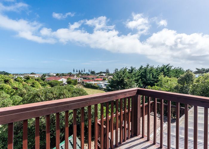  at 44 Tasman Road, Otaki Beach, Otaki