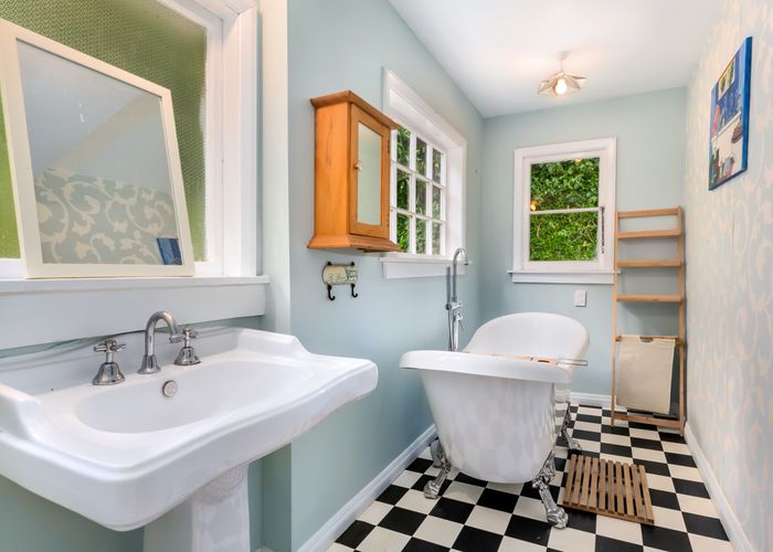  at 45 Airlie Road, Plimmerton, Porirua
