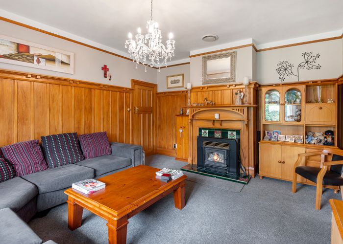  at 4 Valley Road, Cashmere, Christchurch