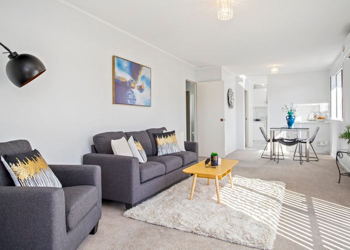  at 2/217 Waitemata Drive, Ranui, Auckland
