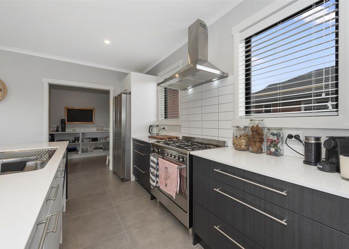  at 36 Helen June Avenue, Flagstaff, Hamilton