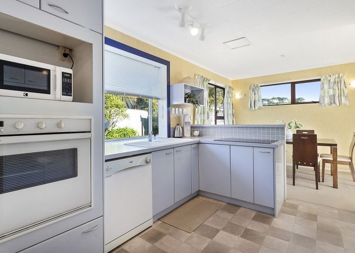  at 59 Stewart Drive, Newlands, Wellington