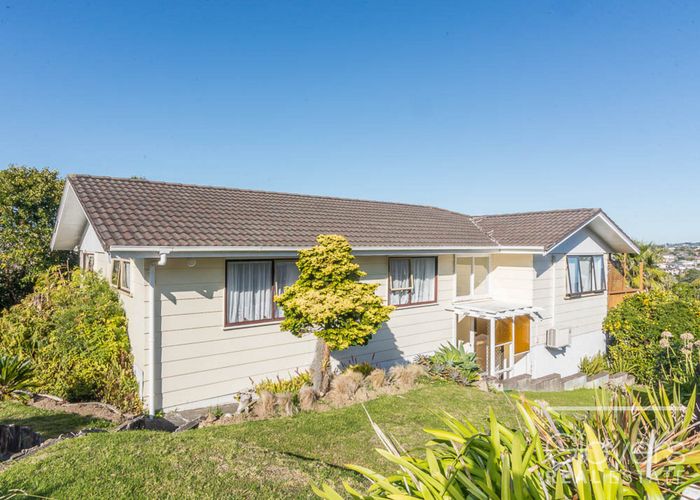  at 5 Penbury Place, New Windsor, Auckland