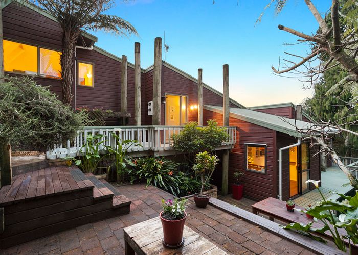  at 7 Selwyn Avenue, Glen Eden, Auckland