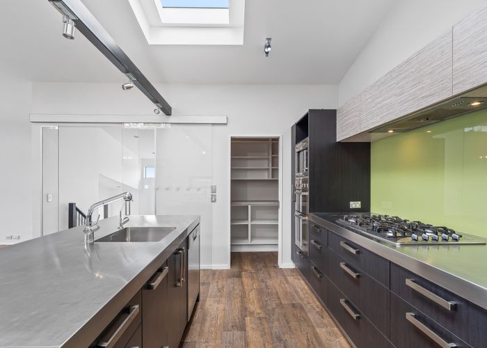  at 7 Law Lane, Mount Pleasant, Christchurch