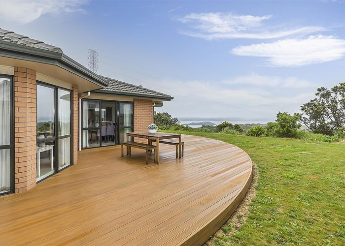  at 52 Miles Crescent, Newlands, Wellington