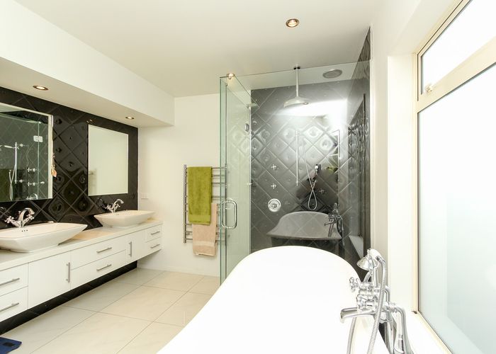  at 243 Tarata Road, Norfolk, Inglewood