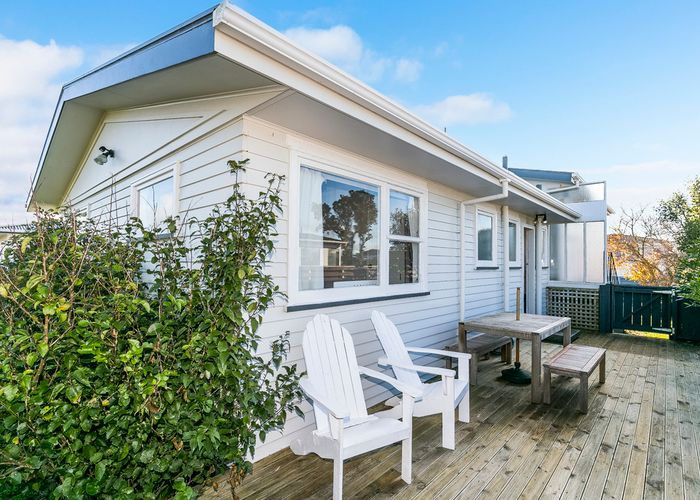  at 24 Lomita Road, Johnsonville, Wellington