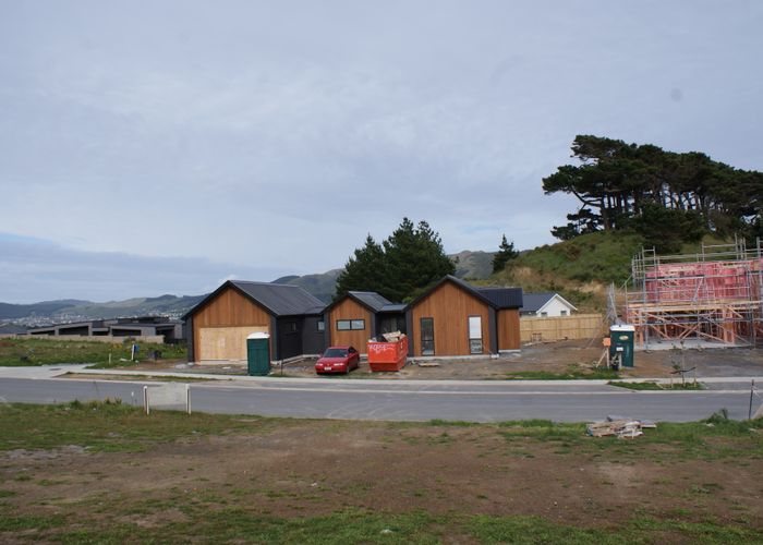  at 22 Queen Charlotte Drive, Aotea, Porirua
