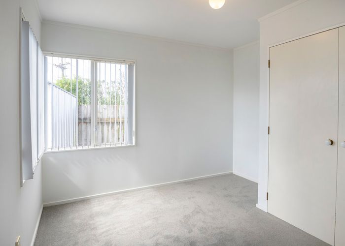 at 1/2 Raleigh Road, Northcote, Auckland