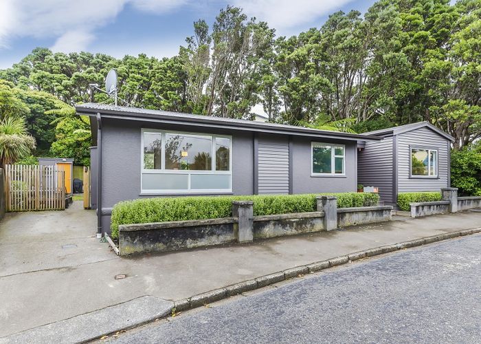  at 23 West Road, Northland, Wellington