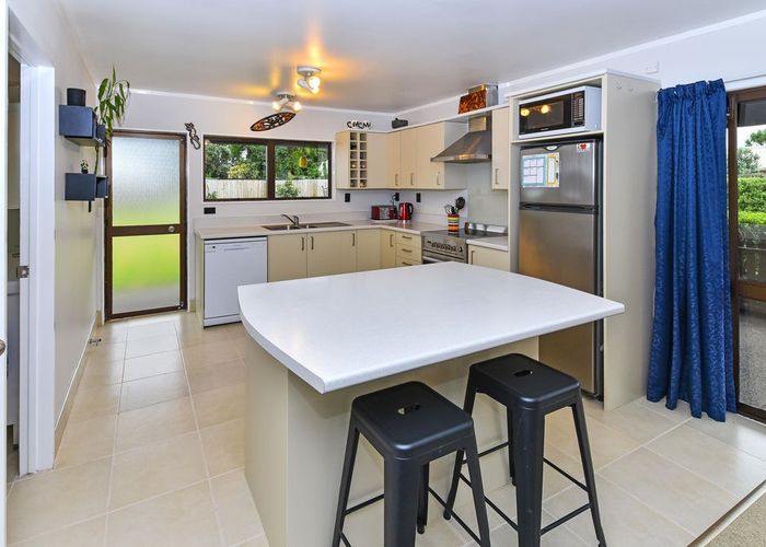  at 2 MILLEN PLace, Clarks Beach, Clarks Beach