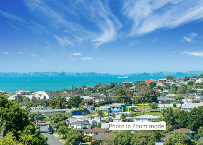  at 90 Arran Road, Browns Bay, Auckland