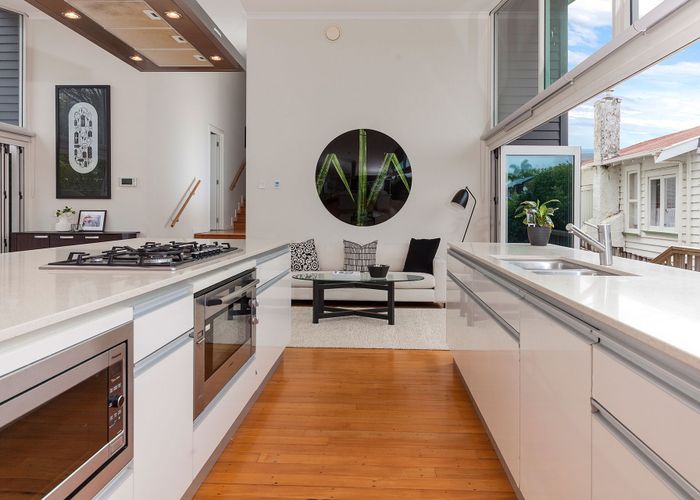 at 19 Newell Street, Point Chevalier, Auckland