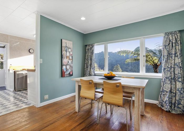  at 305 Forest Hill Road, Waiatarua, Auckland