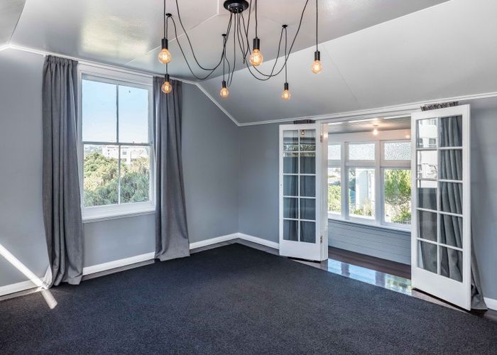  at 6 Newman Terrace, Thorndon, Wellington