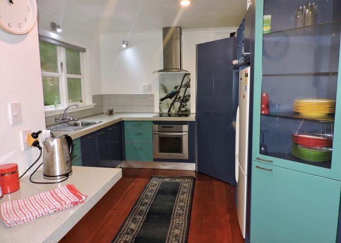  at 19 Mahoe Street, Tawa, Wellington