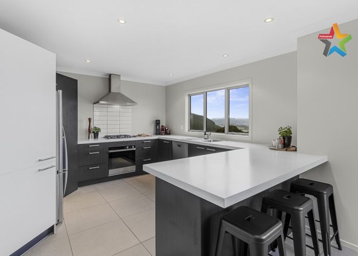  at 10 Swain Grove, Riverstone Terraces, Upper Hutt