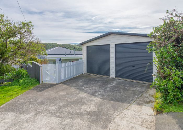  at 2 Liffey Street, Island Bay, Wellington
