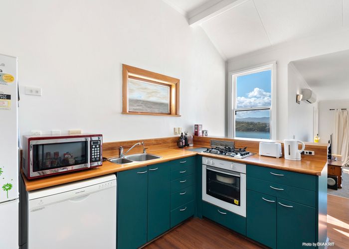  at 81 Overtoun Terrace, Hataitai, Wellington