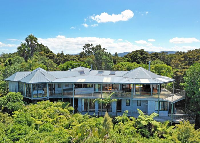  at 21 Kauri Drive, Sandspit
