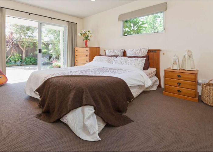  at 2A Pickett Avenue, Sandringham, Auckland