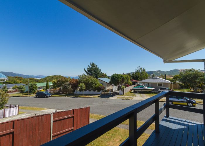  at 22 Kaitangata Crescent, Kelson, Lower Hutt