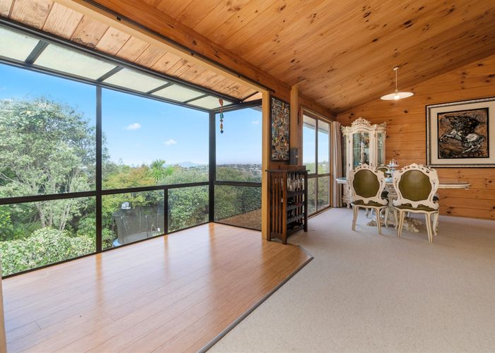  at 6 Barker Rise, Northcross, Auckland