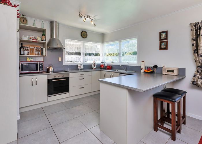 Free property data for 41 Memorial Drive, Parahaki, Whangarei homes.co.nz