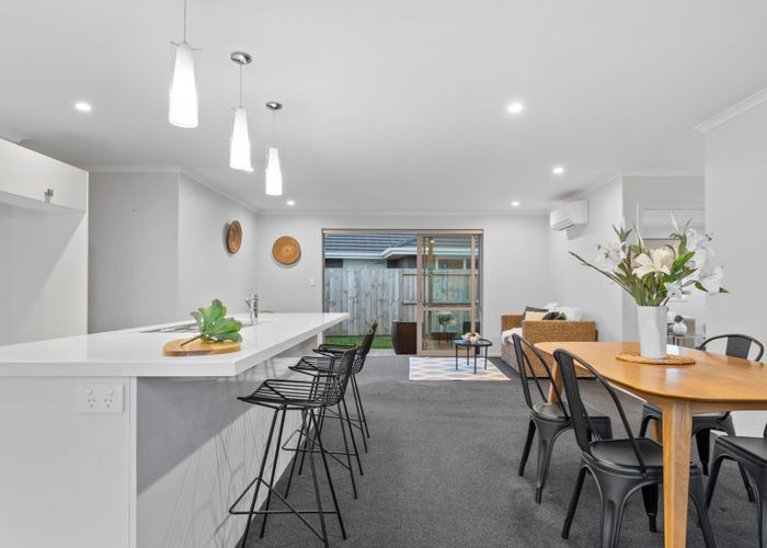  at 10 Kahuparere Crescent, Pyes Pa, Tauranga