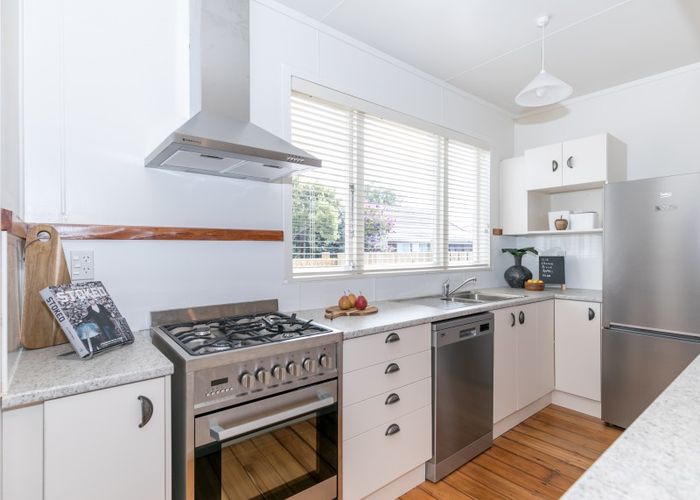  at 939 Heaphy Terrace, Fairfield, Hamilton