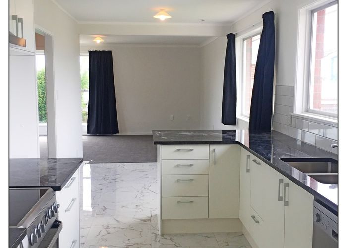  at 112 Woodglen Road, Glen Eden, Auckland