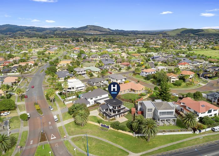  at 2 Palm Beach Boulevard, Papamoa Beach, Papamoa