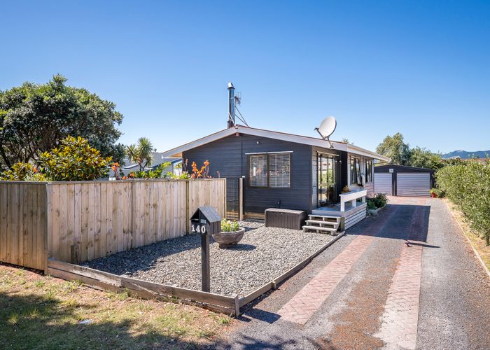 Free property data for 140 Manly Street, Paraparaumu Beach, Paraparaumu