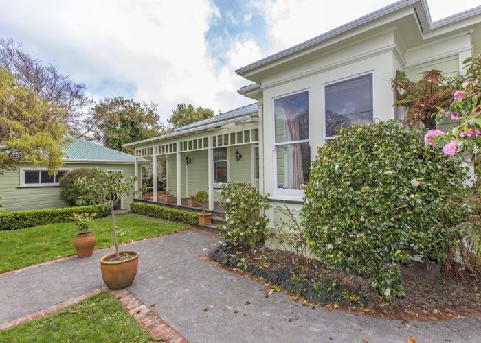 Free property data for 28 Hautana Square, Woburn, Lower Hutt homes.co.nz